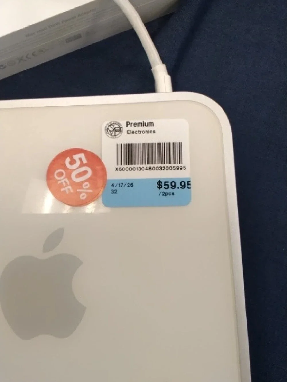Apple White Mini Desktop with Multiple USB Ports